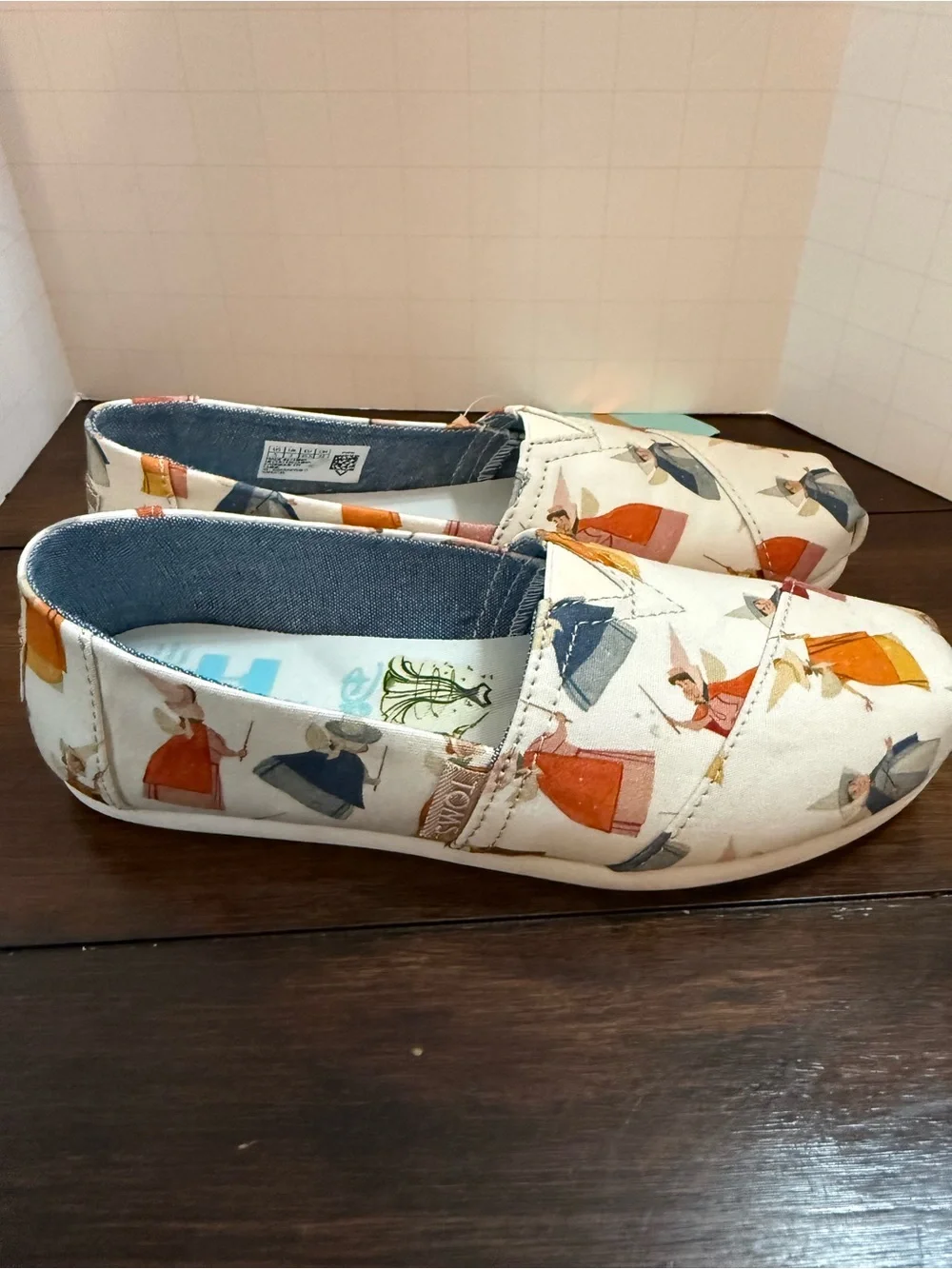 TOMS x Disney Women's Fairy Tale Canvas Slip-On Shoes in Cream Size 5